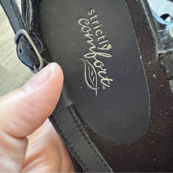 Strictly Comfort Black Leather Strappy Sandals Women 7.5 Low Wedge Shoes Comfort - Picture 4 of 8